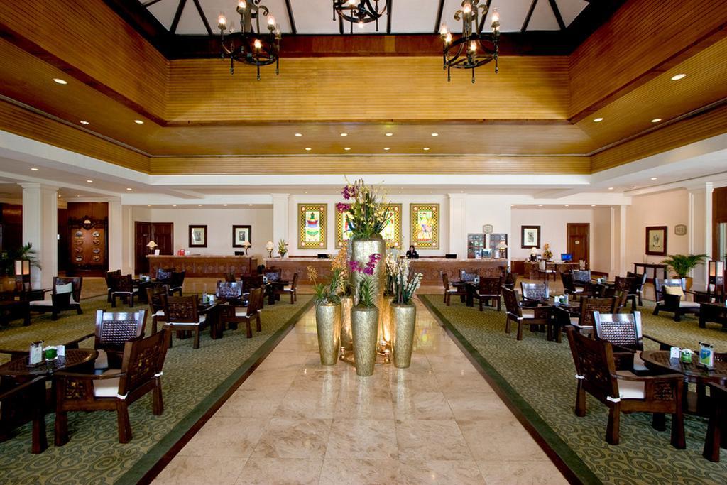 Waterfront Airport Hotel And Casino Lapu-Lapu City Restaurace fotografie